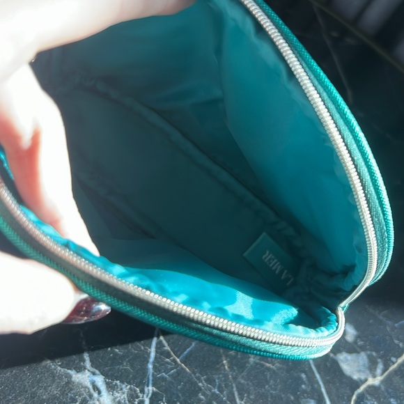 NEW La Mer Skincare Teal Green Shiny Makeup Bag or Cosmetics Case - Picture 5 of 5